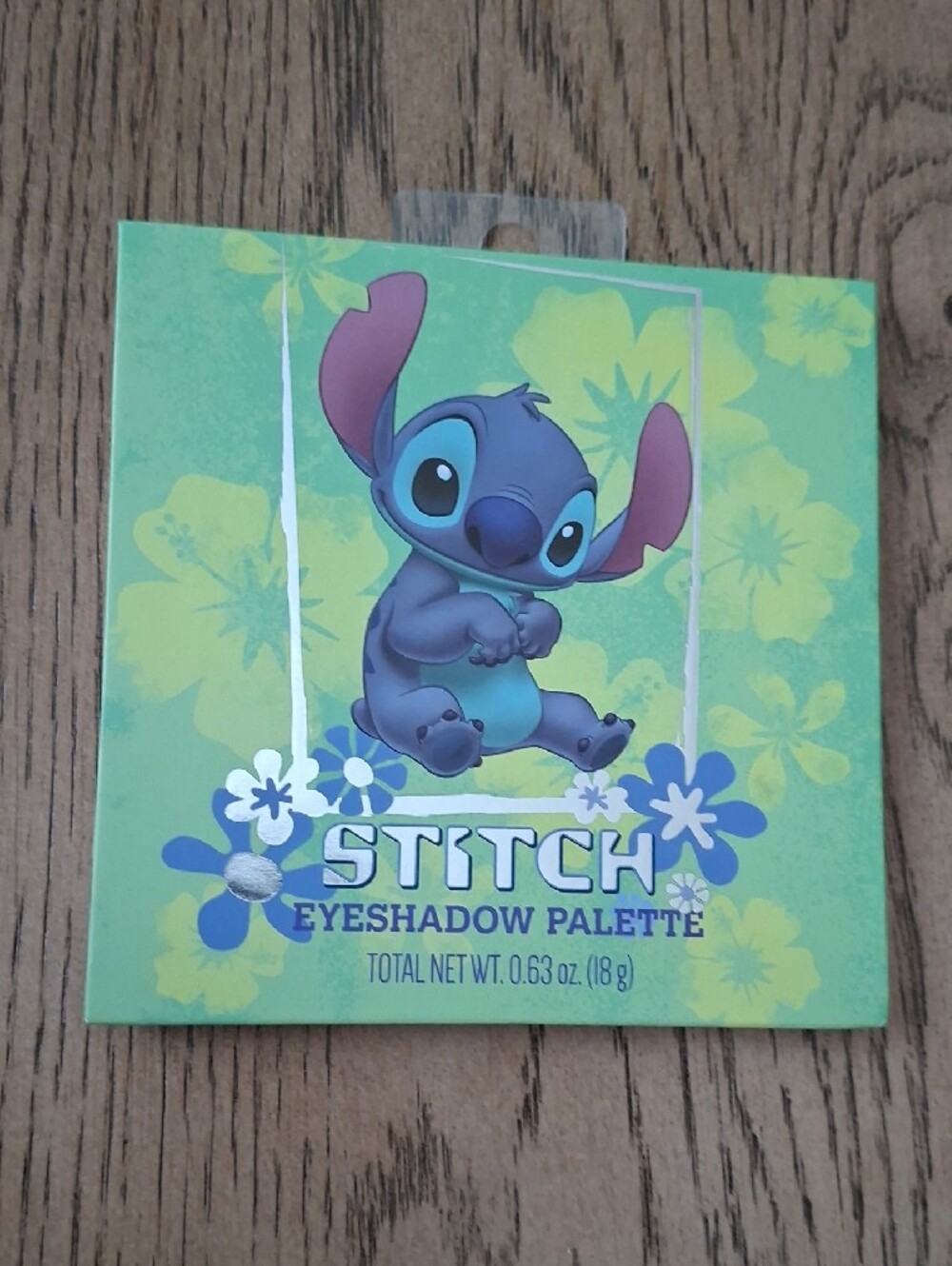 Stitch Themed 9-Color Eyeshadow Palette - Pastel & Tropical Shades